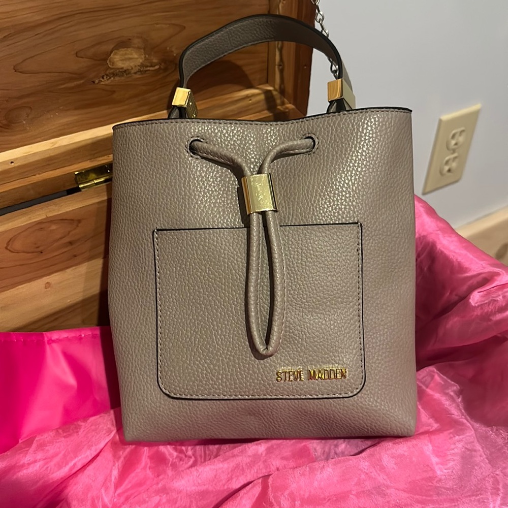 Steve Madden bucket purse